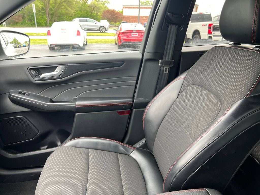 2024 Ford Escape Hybrid ST-Line Select
