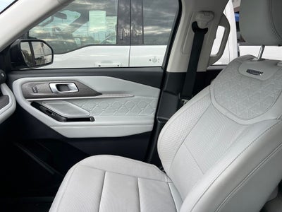 2025 Ford Explorer Platinum