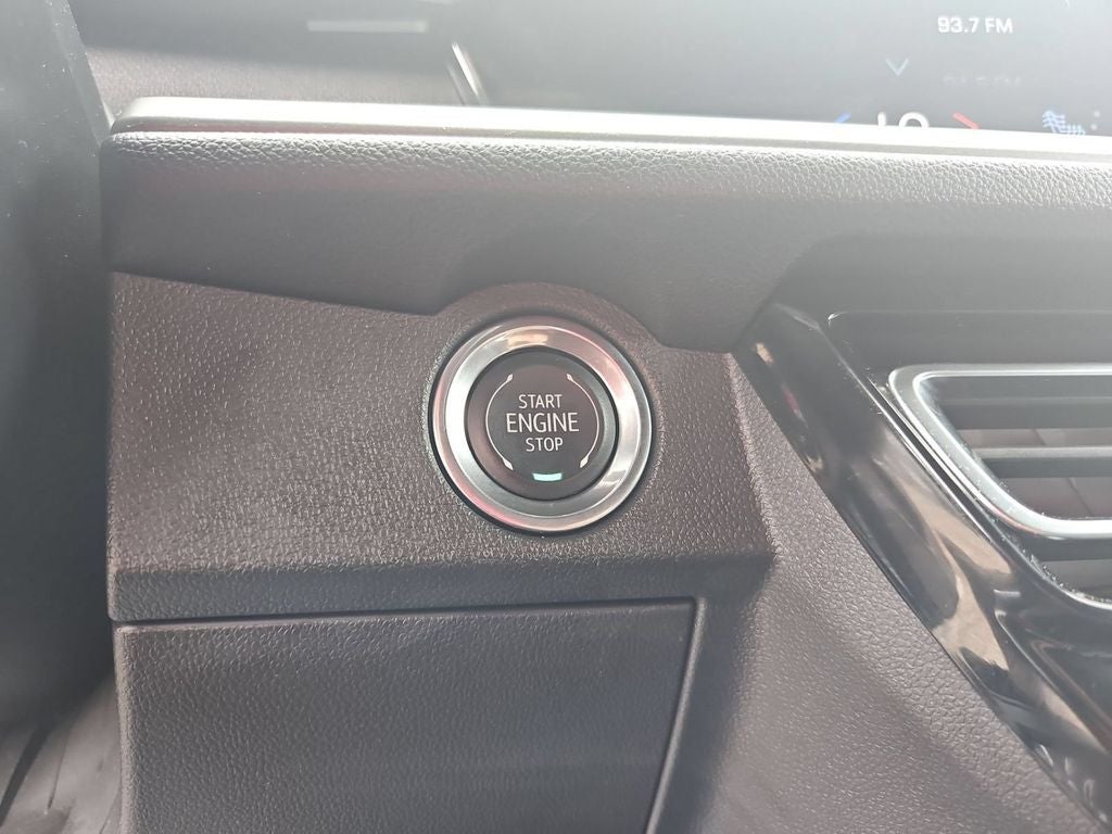 2025 Chevrolet Traverse LT 2LT