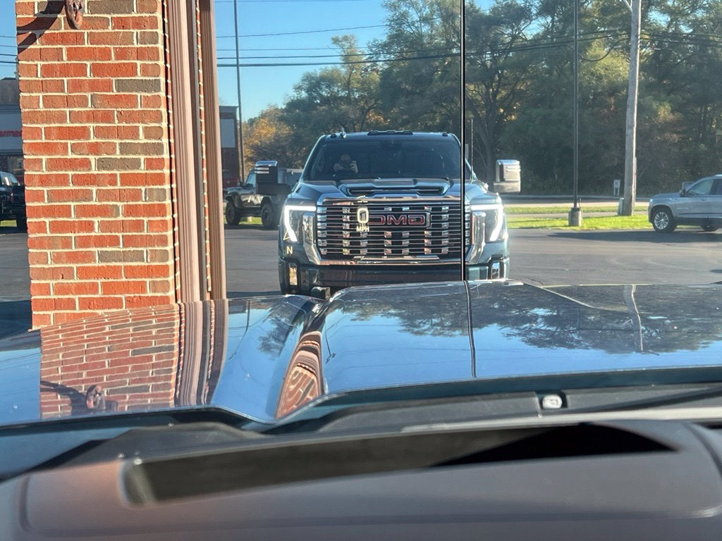 2025 GMC Sierra 2500HD Denali