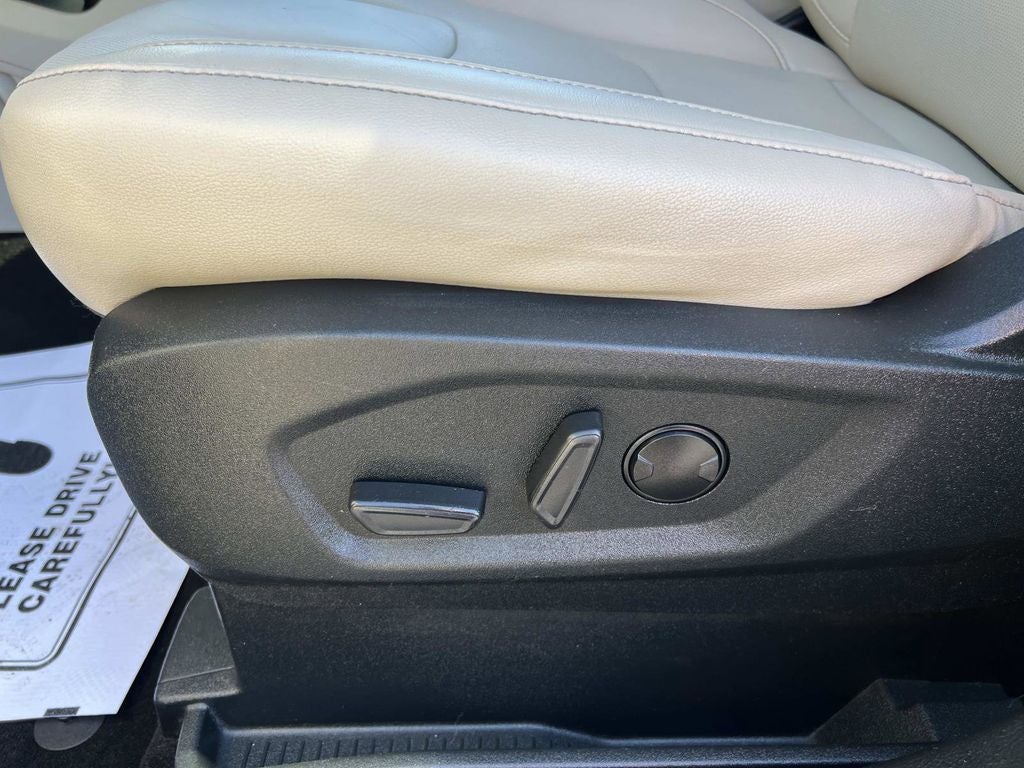 2020 Ford Edge Titanium