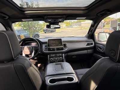 2023 GMC Yukon XL SLT