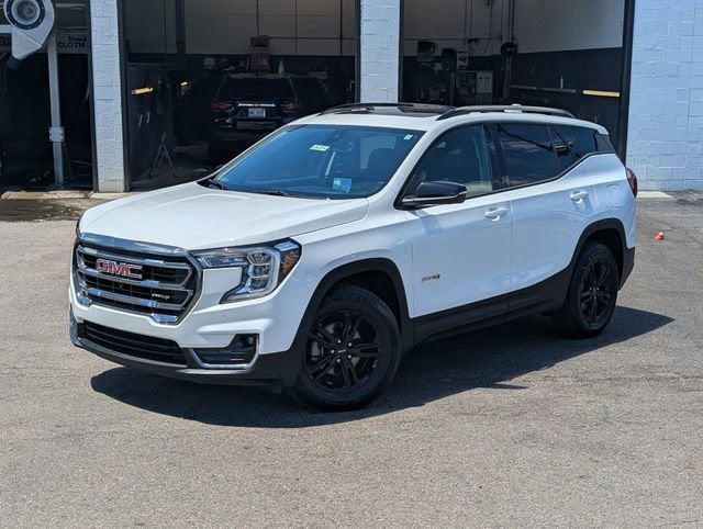 2024 GMC Terrain AT4