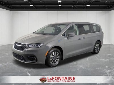 2022 Chrysler Pacifica Hybrid Touring L
