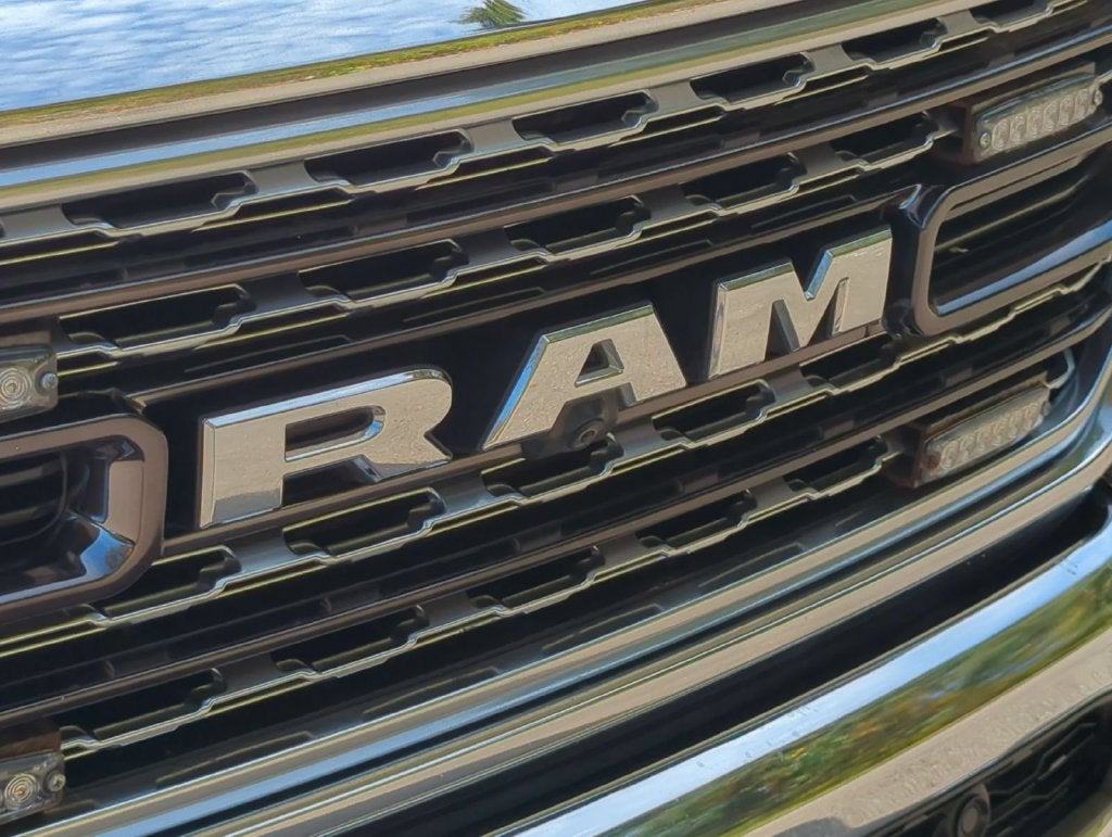 2023 RAM 1500 Limited Crew Cab 4x4 5'7" Box