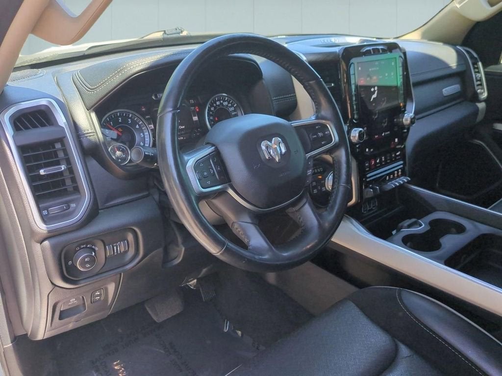 2020 RAM 1500 Laramie Crew Cab 4x4 5'7" Box