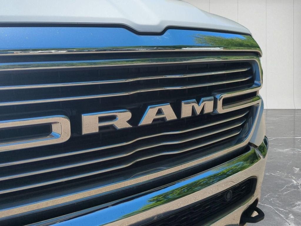 2020 RAM 1500 Laramie Crew Cab 4x4 5'7" Box