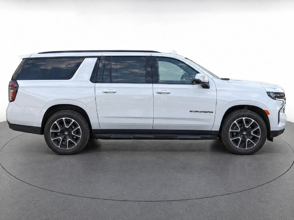 2022 Chevrolet Suburban RST
