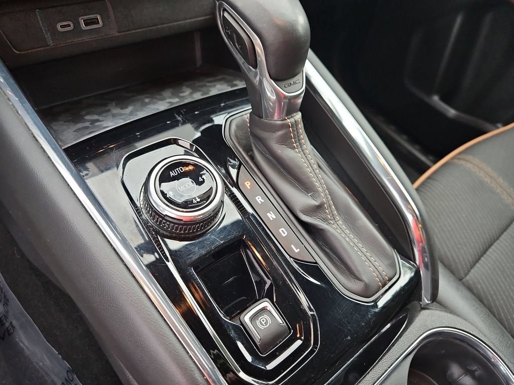 2023 GMC Canyon 4WD AT4