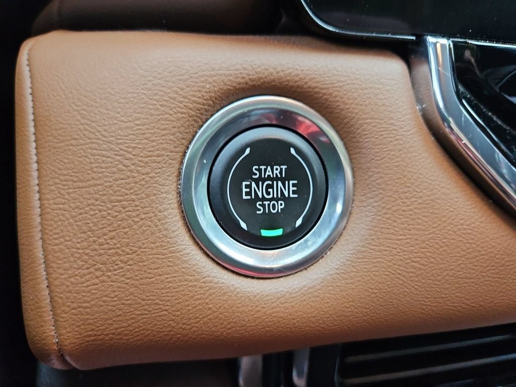 2023 GMC Canyon 4WD AT4