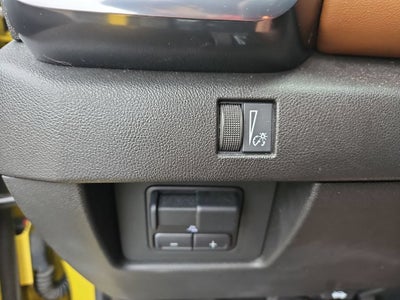 2023 GMC Canyon 4WD AT4