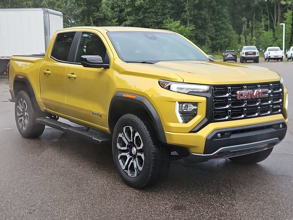 2023 GMC Canyon 4WD AT4