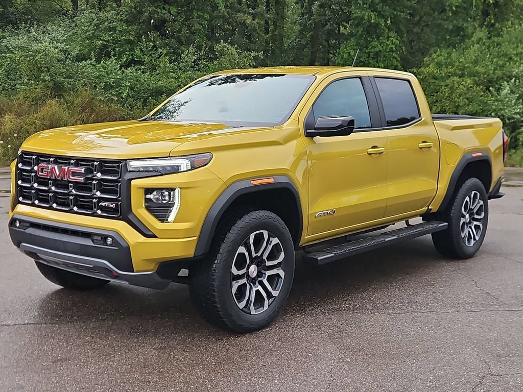 2023 GMC Canyon 4WD AT4
