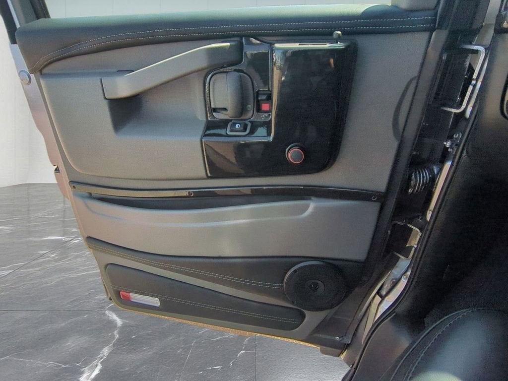 2025 GMC Savana Cargo Work Van
