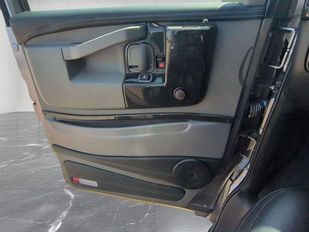 2025 GMC Savana Cargo Work Van