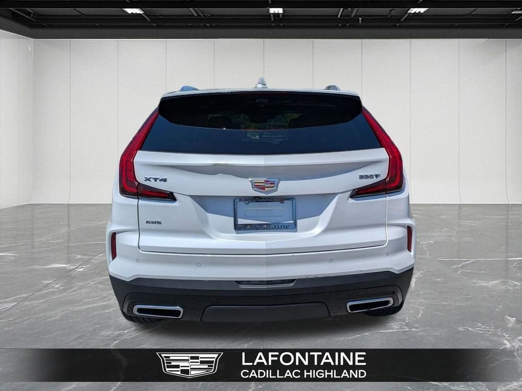 2024 Cadillac XT4 Premium Luxury