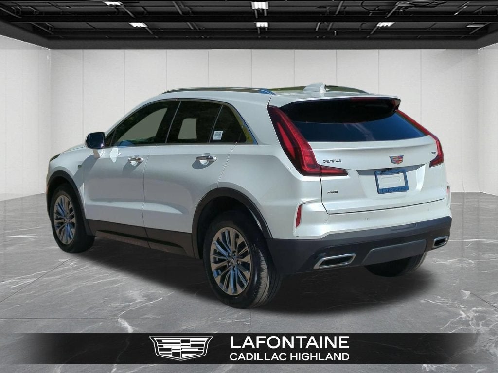2024 Cadillac XT4 Premium Luxury