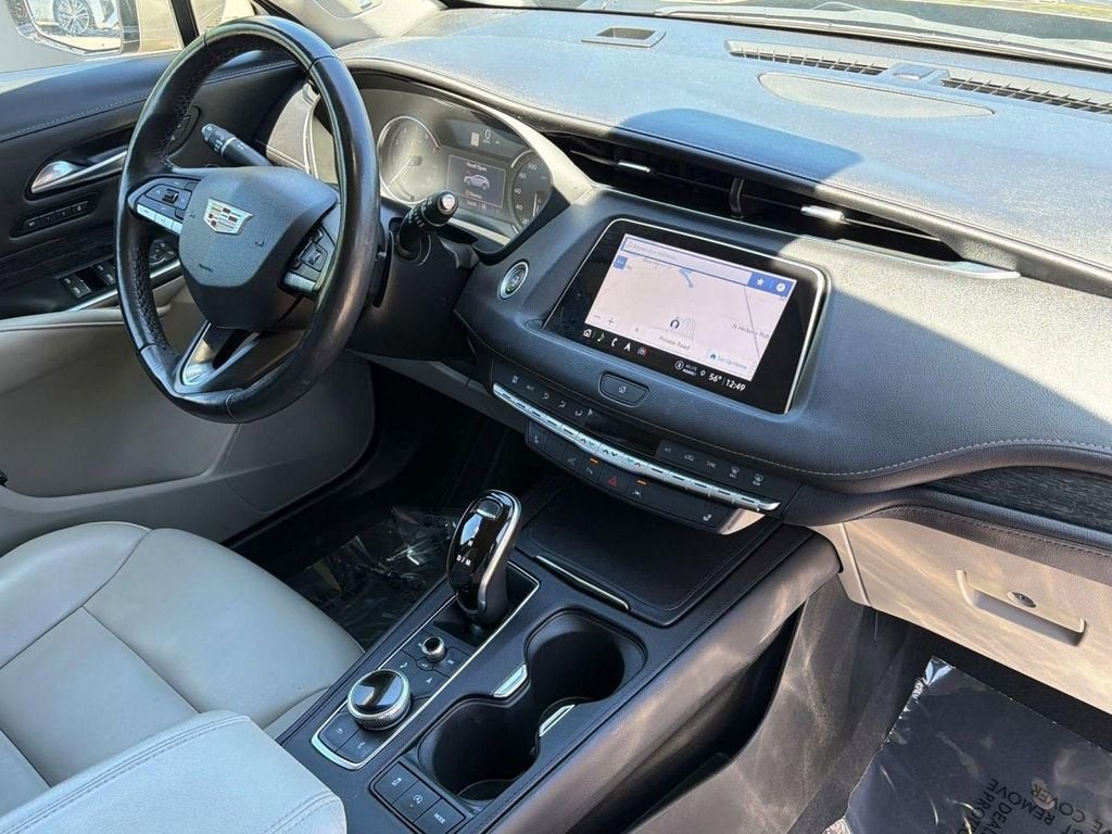 2023 Cadillac XT4 Premium Luxury