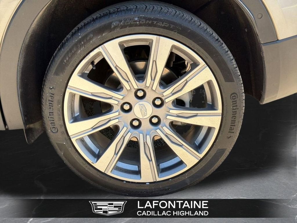 2023 Cadillac XT4 Premium Luxury