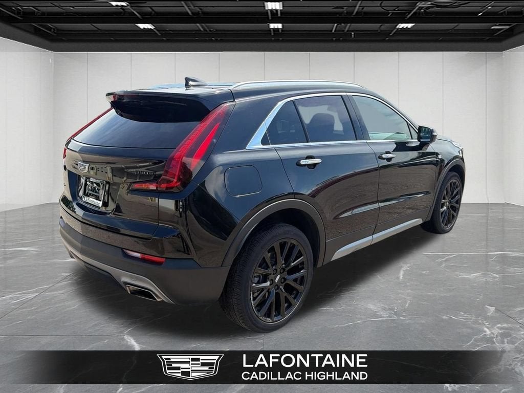 2023 Cadillac XT4 AWD Premium Luxury