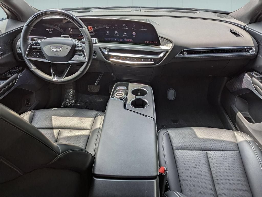 2024 Cadillac LYRIQ Sport 2
