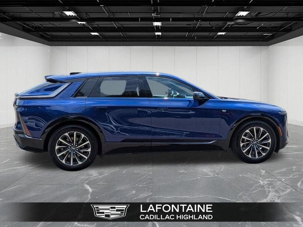 2024 Cadillac LYRIQ Sport 2