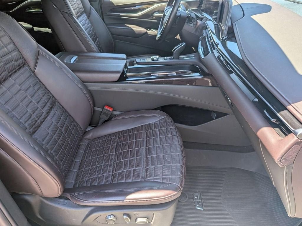 2023 Cadillac Escalade ESV Premium Luxury Platinum