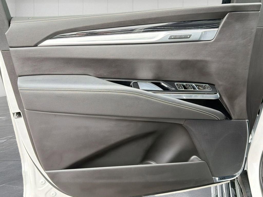 2025 Cadillac Escalade Sport