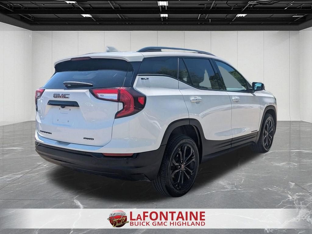 2022 GMC Terrain SLT