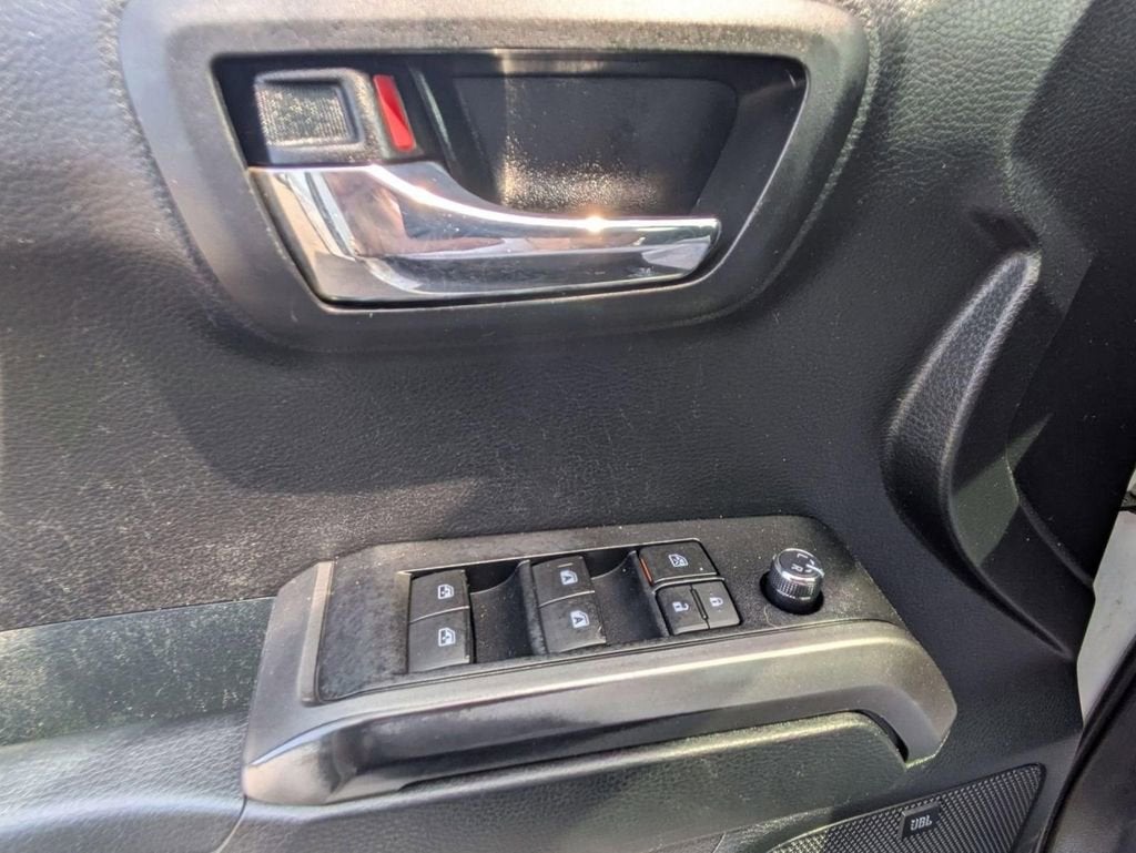 2017 Toyota Tacoma SR5 V6