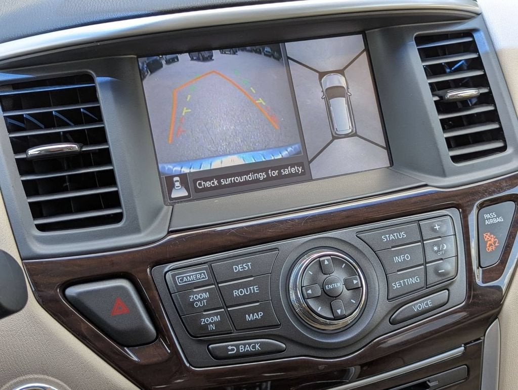 2016 Nissan Pathfinder SL