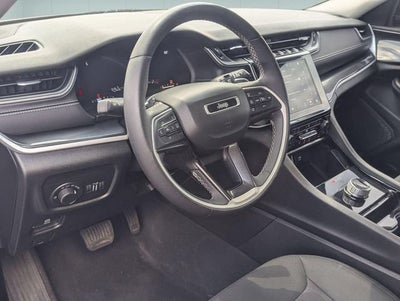 2023 Jeep Grand Cherokee Laredo 4x4