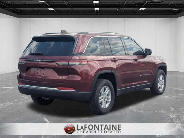 2023 Jeep Grand Cherokee Laredo 4x4