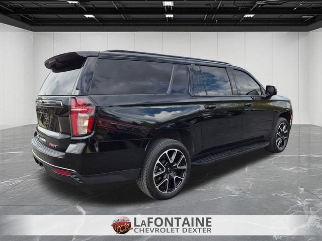 2023 Chevrolet Suburban RST