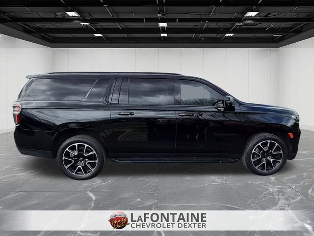 2023 Chevrolet Suburban RST