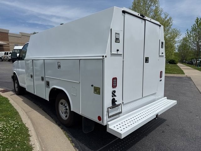 2025 Chevrolet Express Cutaway 3500 Work Van