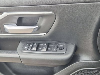 2021 RAM 1500 Big Horn Crew Cab 4x4 5'7" Box