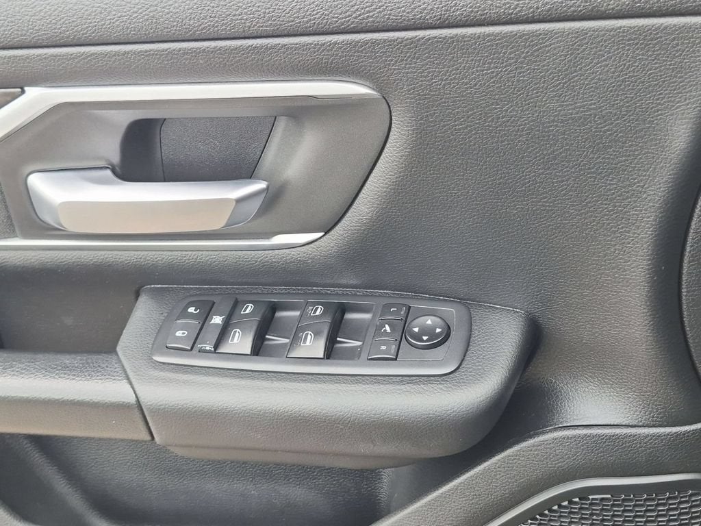 2021 RAM 1500 Big Horn Crew Cab 4x4 5'7" Box