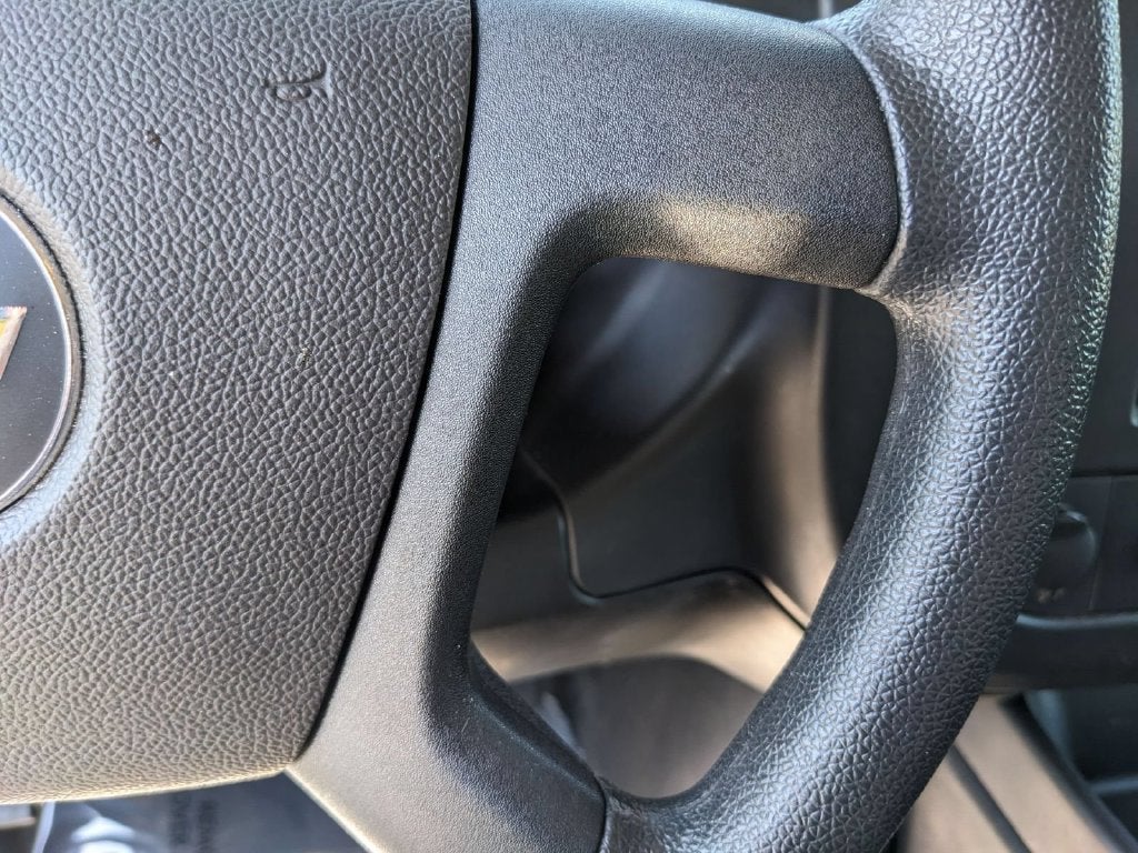 2025 Chevrolet Express Passenger 1LT