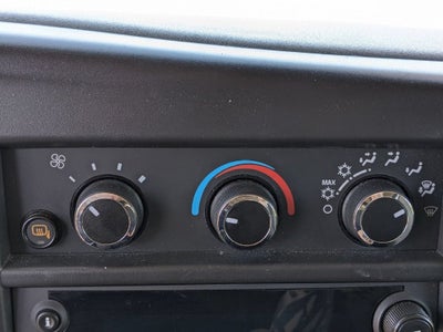 2025 Chevrolet Express Passenger 1LT