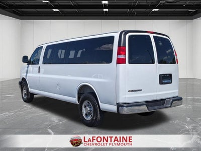 2025 Chevrolet Express Passenger 1LT