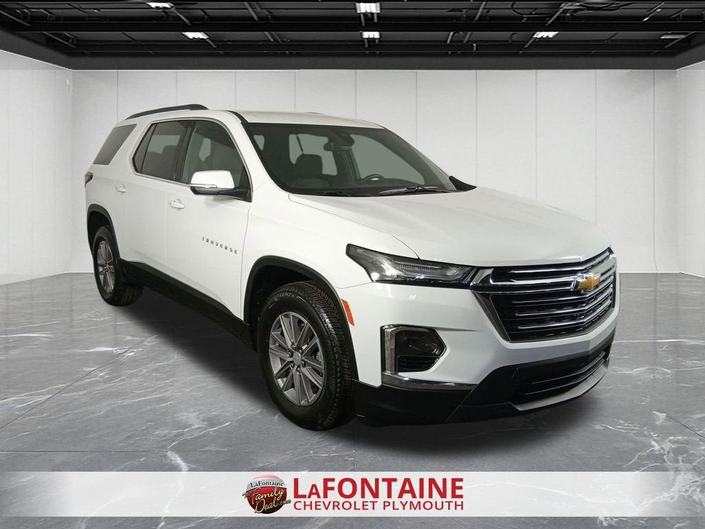 2023 Chevrolet Traverse LT Cloth
