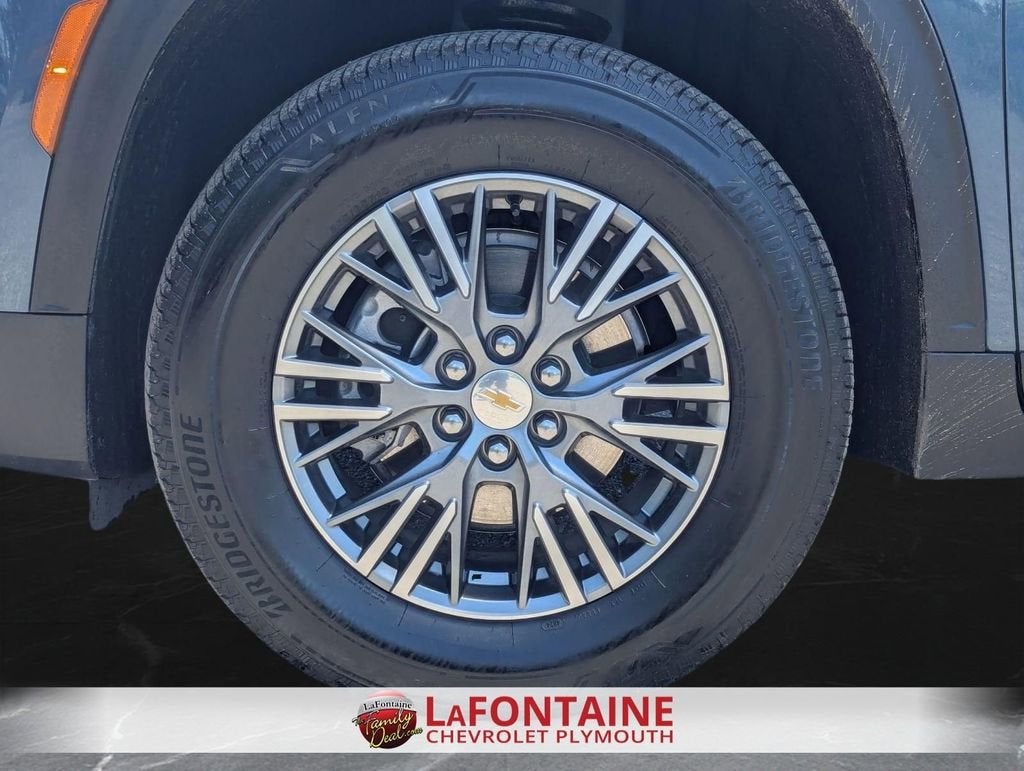 2025 Chevrolet Traverse LT