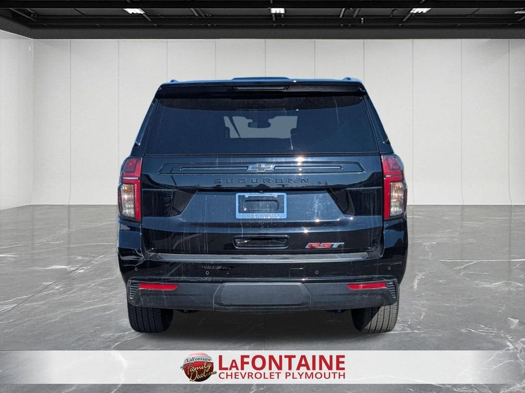 2023 Chevrolet Suburban RST