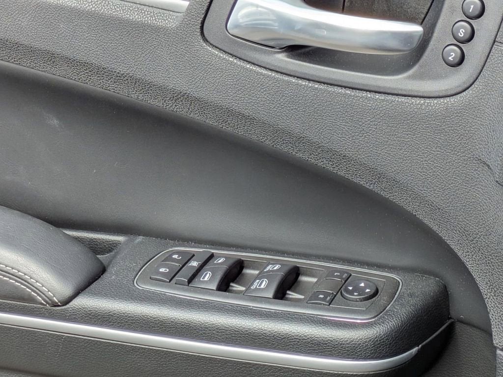 2022 Chrysler 300 S