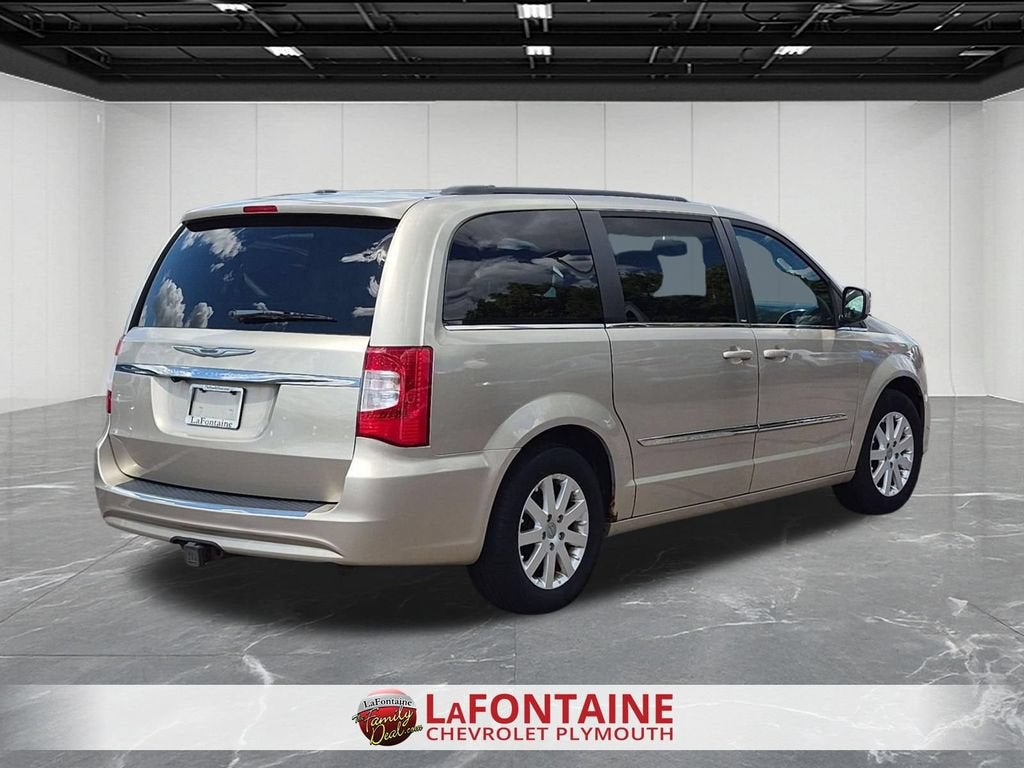 2013 Chrysler Town & Country Touring