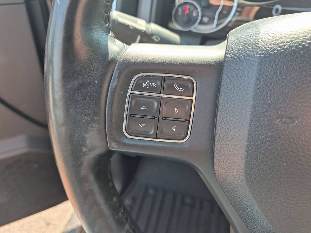 2018 RAM 1500 Big Horn Crew Cab 4x4 5'7" Box