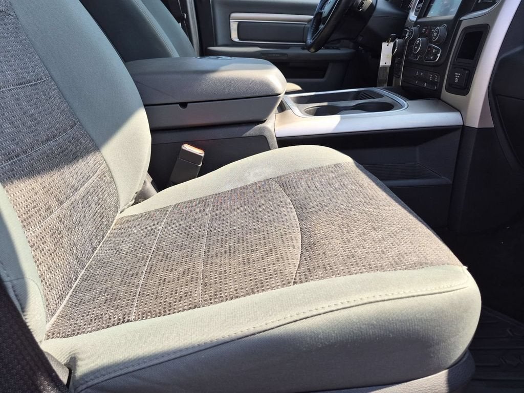 2018 RAM 1500 Big Horn Crew Cab 4x4 5'7" Box