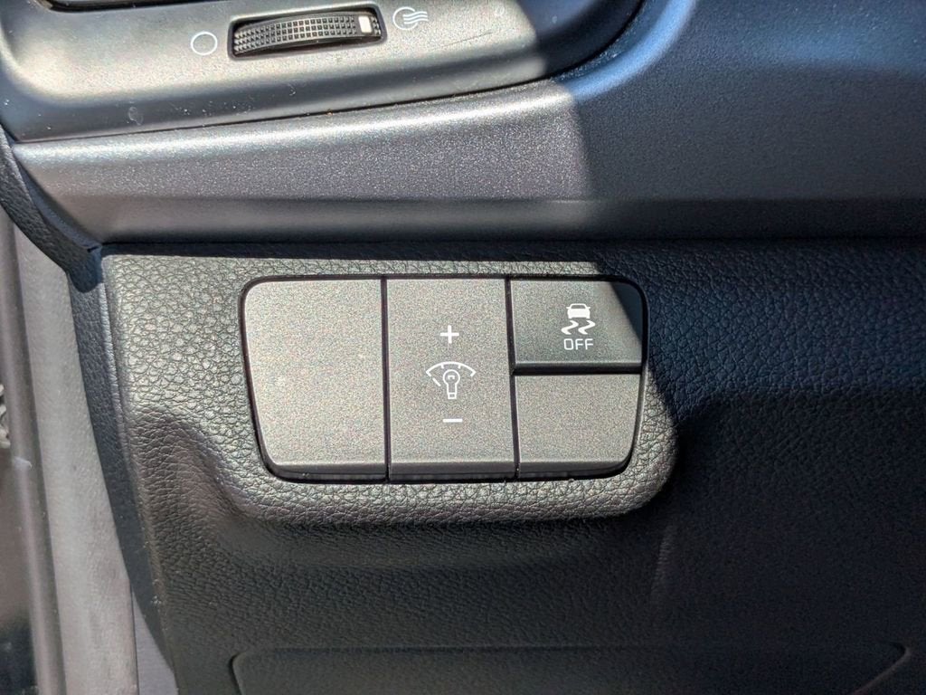 2023 Kia Rio LX