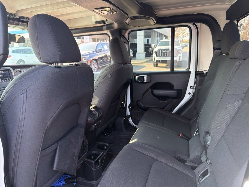 2023 Jeep GLADIATOR Base